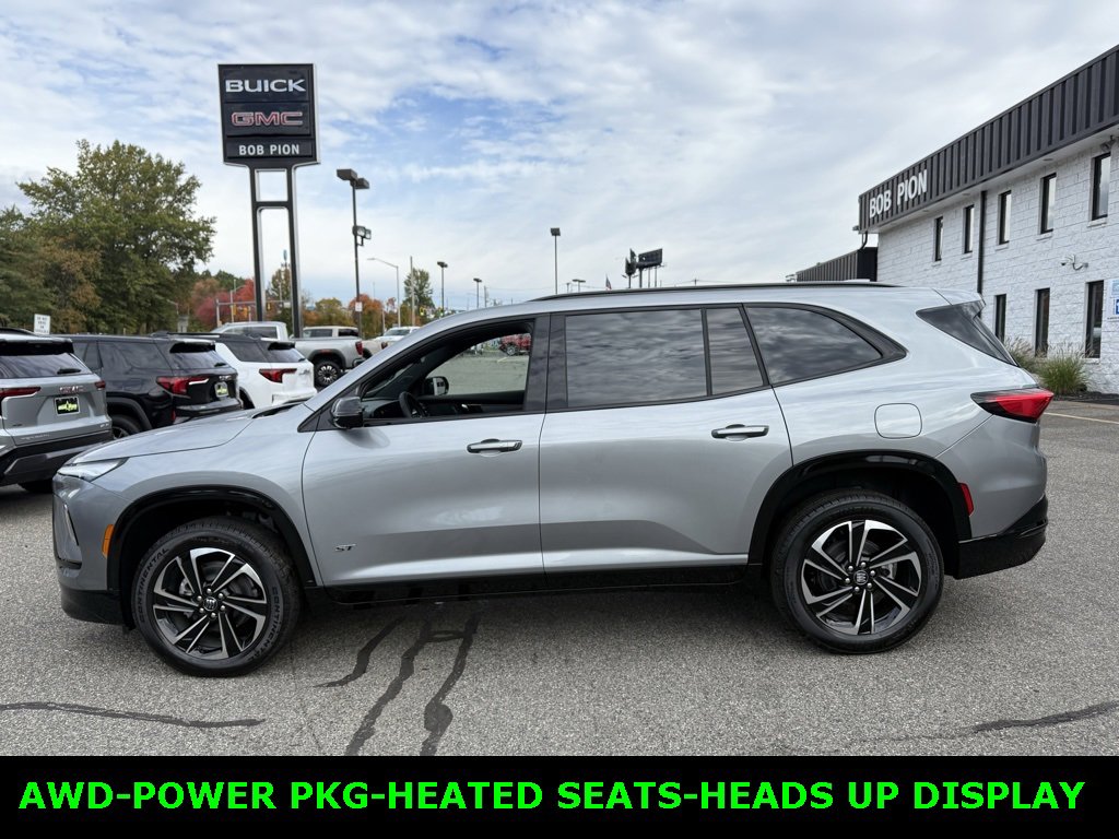 2026 Buick Enclave Sport Touring photo 2