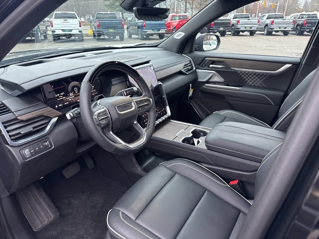 Used 2024 GMC Acadia Denali SUV