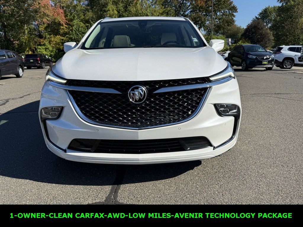 2022 Buick Enclave Avenir photo 2