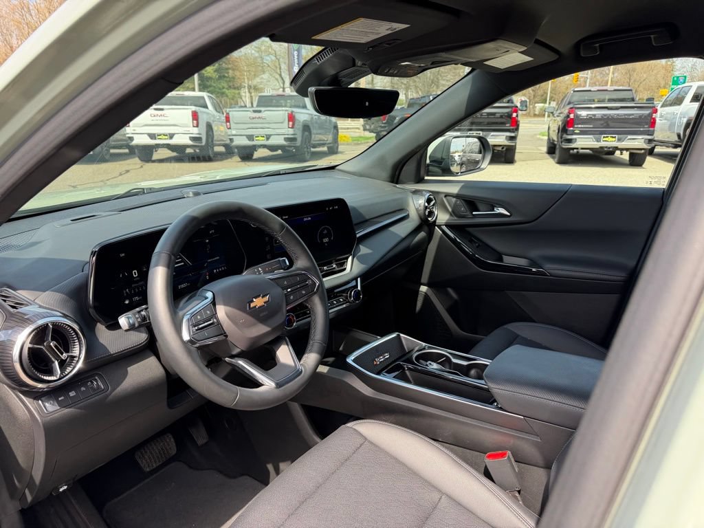 2025 Chevrolet Equinox LT - Photo 15