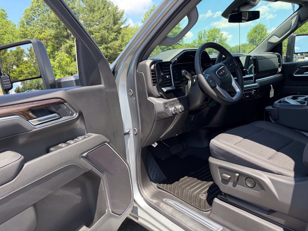 2026 GMC Sierra 3500HD SLE - Photo 16