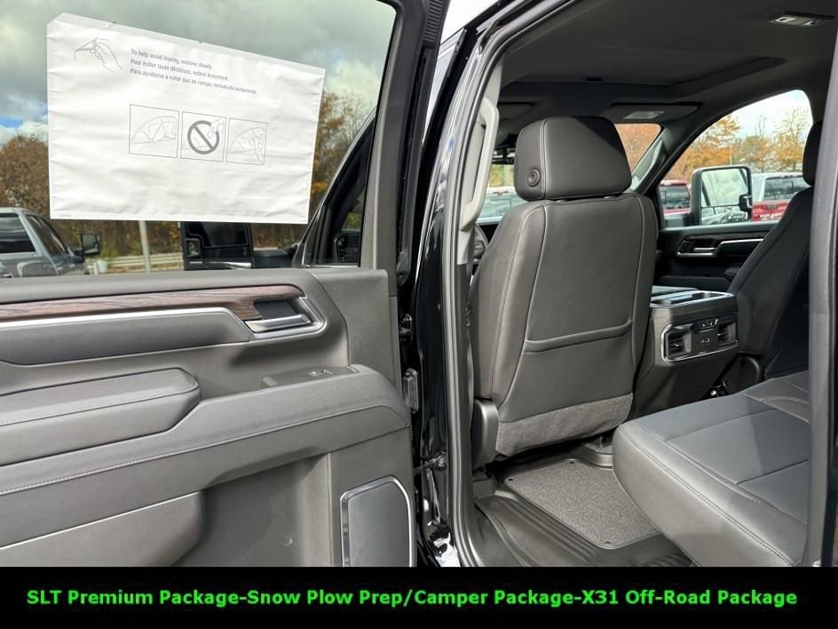 2025 GMC Sierra 2500HD SLT - Photo 12