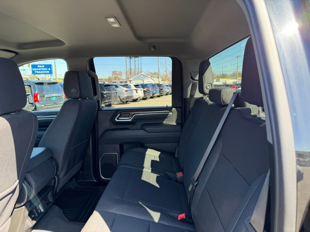 2025 Chevrolet Silverado 2500HD LT - Photo 11