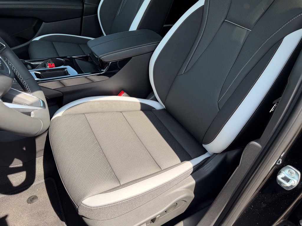 2026 Buick Envision Sport Touring - Photo 17