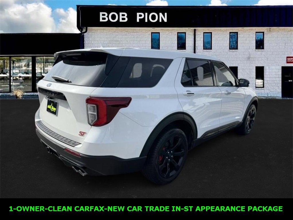 2022 Ford Explorer ST photo 4