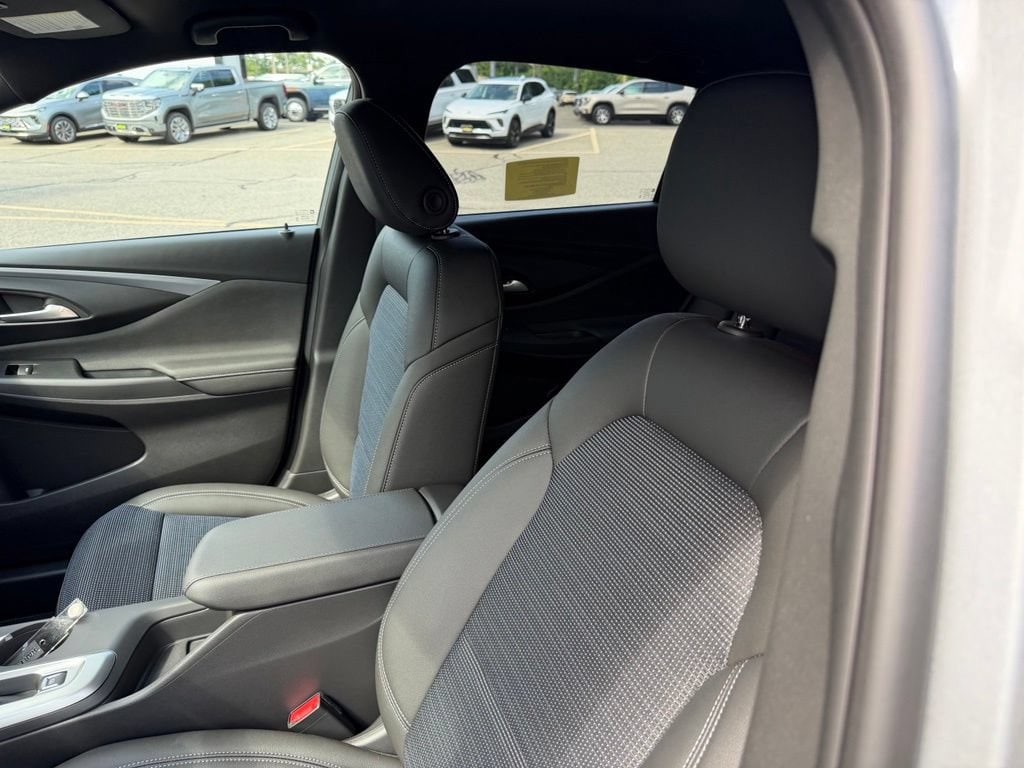 2026 Buick Envista Preferred - Photo 10