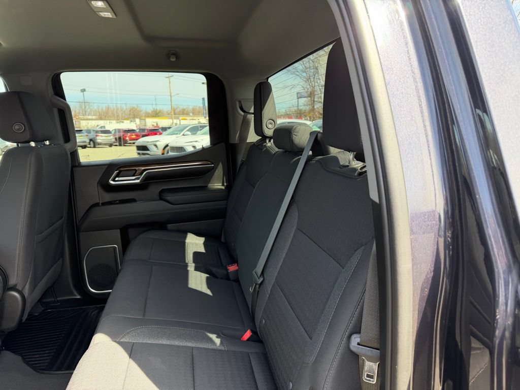 2022 Chevrolet Silverado 1500 LT - Photo 11