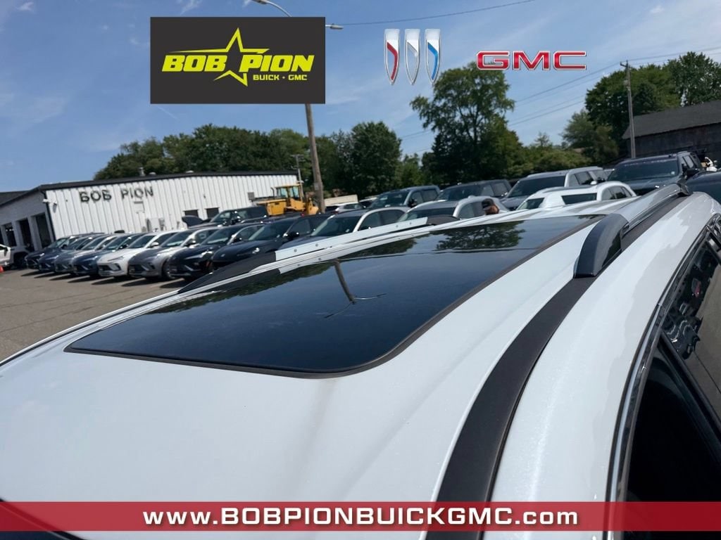 2026 GMC Acadia Denali - Photo 7