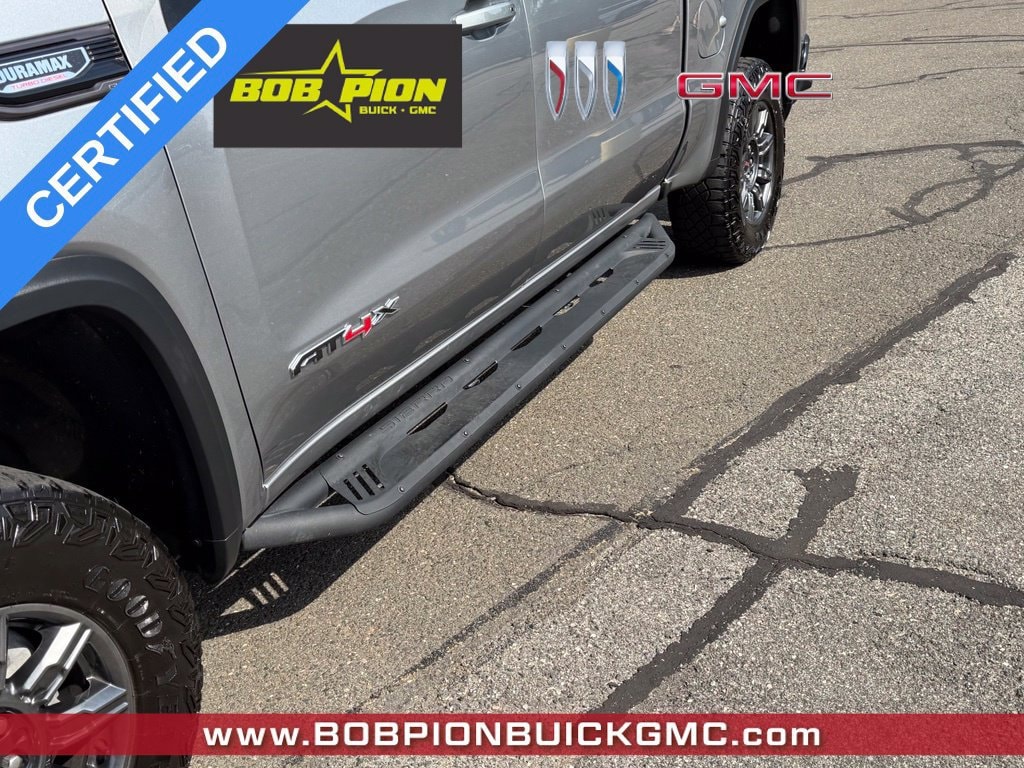 2025 GMC Sierra 1500 AT4X - Photo 11
