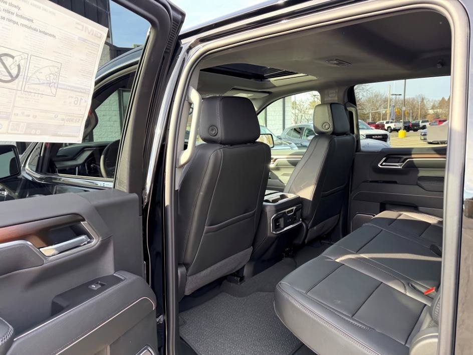 2026 GMC Sierra 1500 Denali - Photo 11