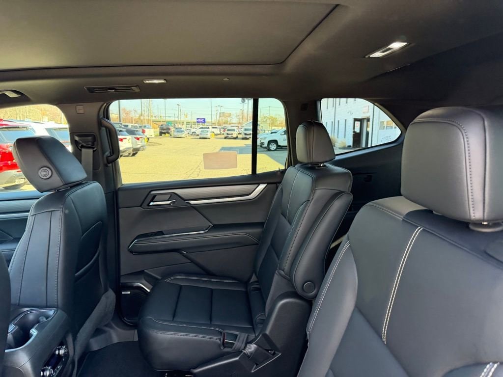 2026 GMC Acadia Elevation - Photo 10