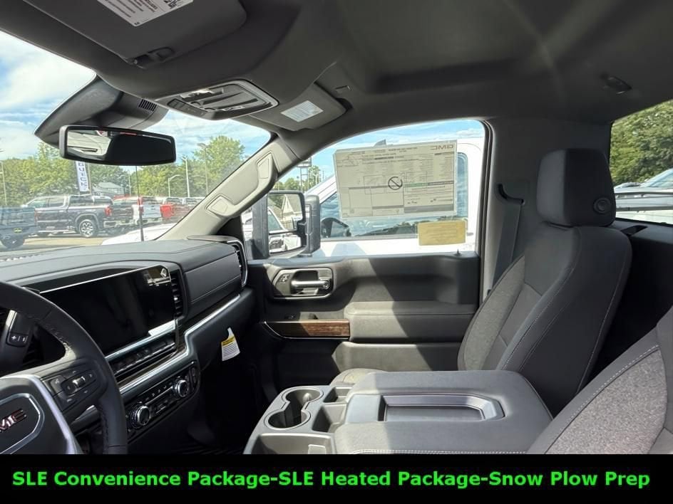 2025 GMC Sierra 2500HD SLE - Photo 9