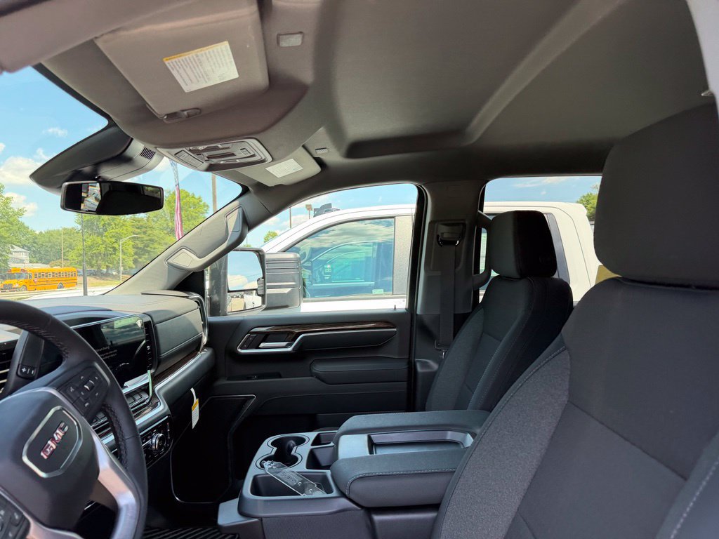 2026 GMC Sierra 3500HD SLE - Photo 13