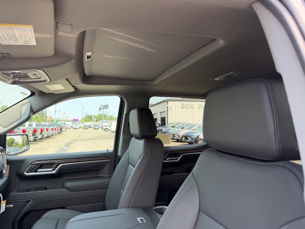 2026 GMC Sierra 1500 SLT - Photo 16
