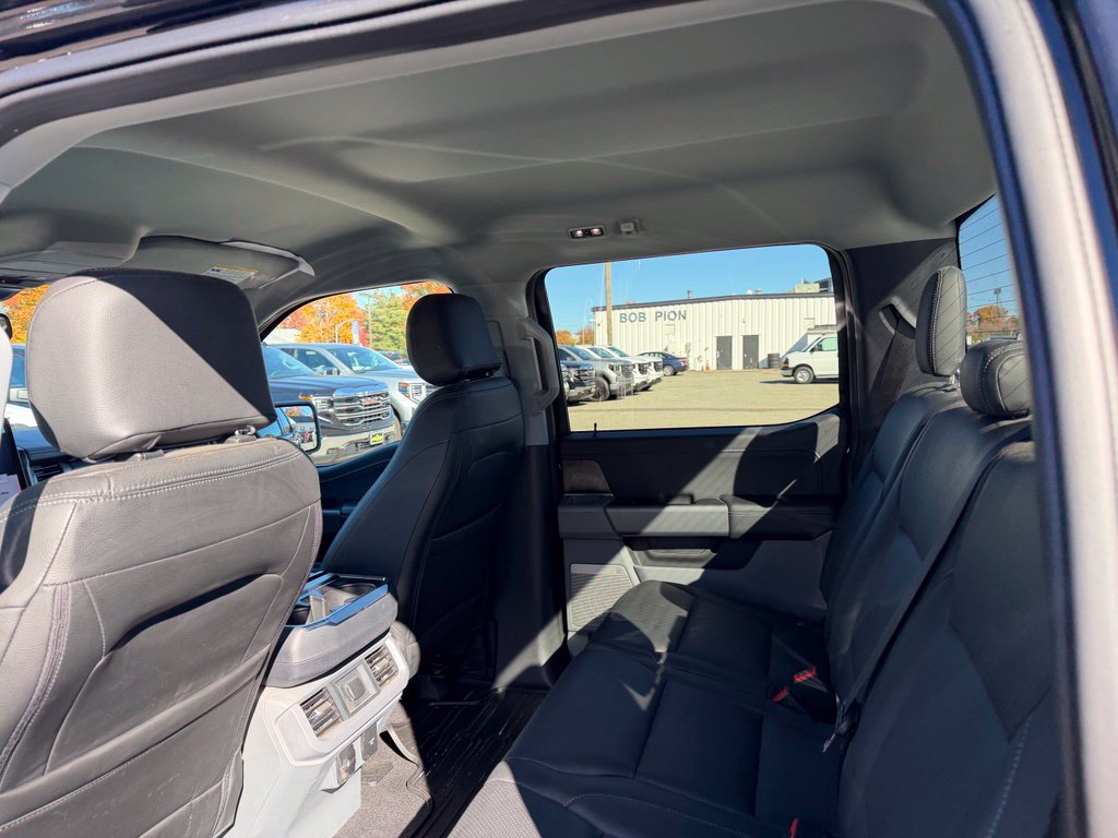 2024 Ford F-150 Lightning Flash - Photo 14