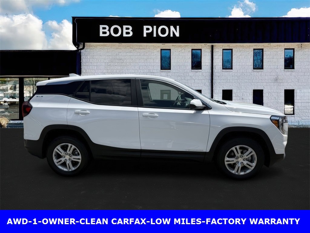 2024 Gmc Terrain SLE photo 2