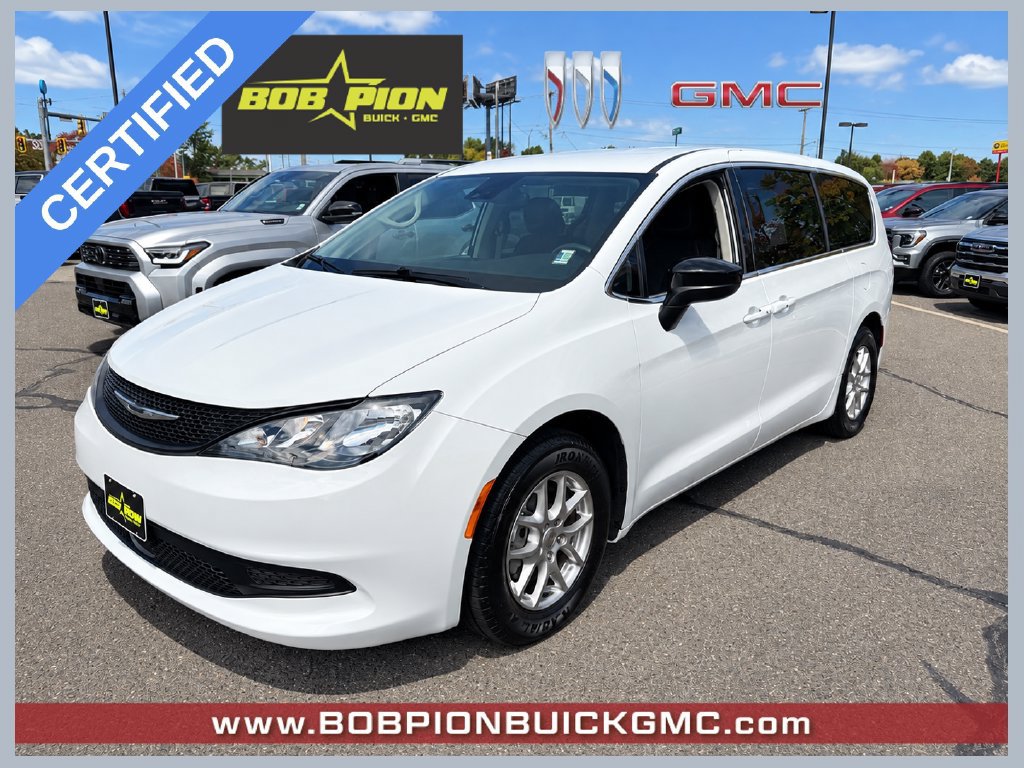 2024 Chrysler Voyager LX