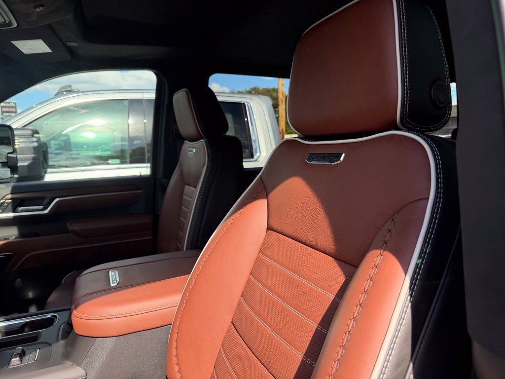 2026 GMC Sierra 2500HD Denali Ultimate - Photo 17
