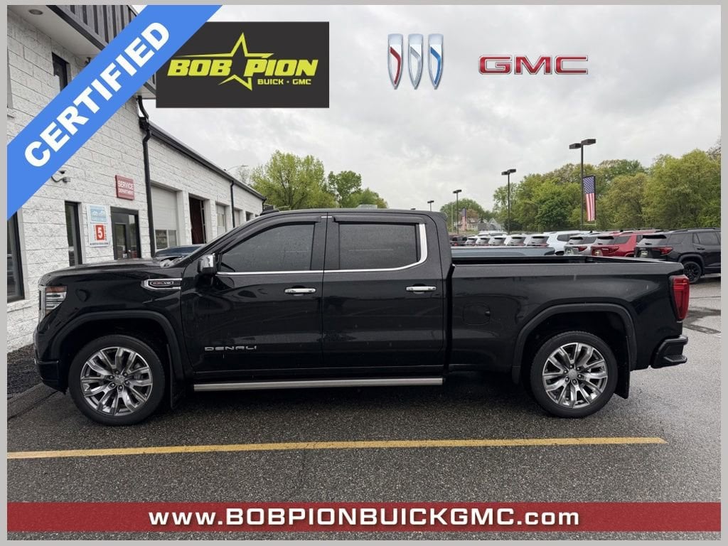 2023 GMC Sierra 4WD Crew Cab Short Box Denali's photo