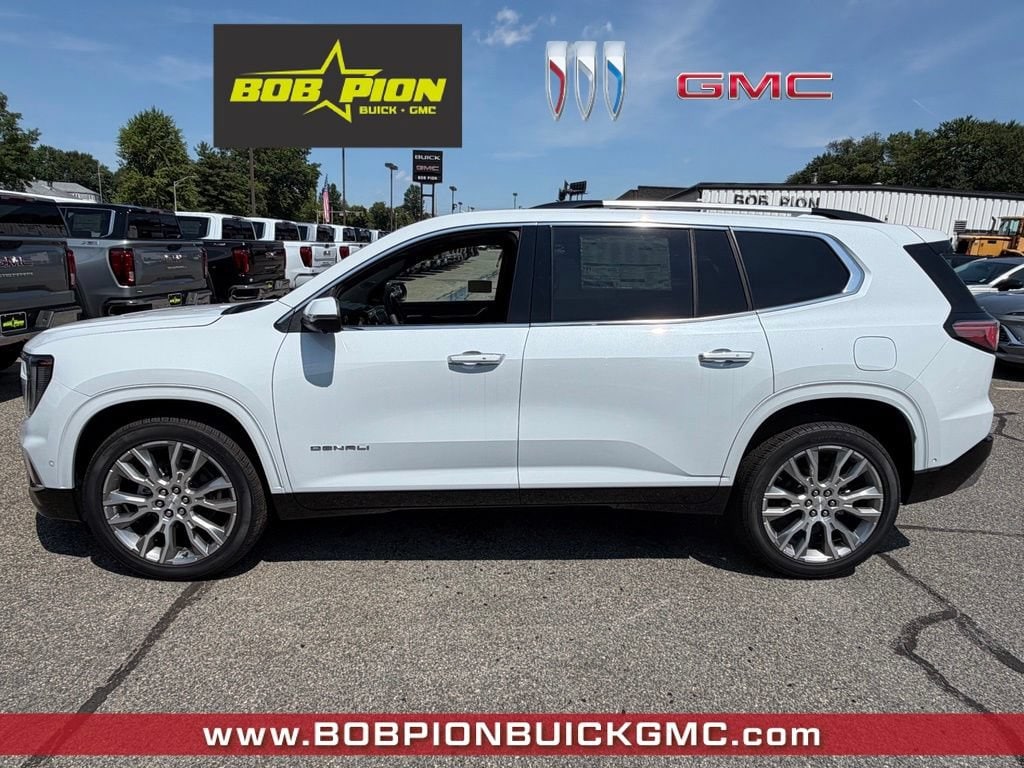 2026 GMC Acadia Denali - Photo 3
