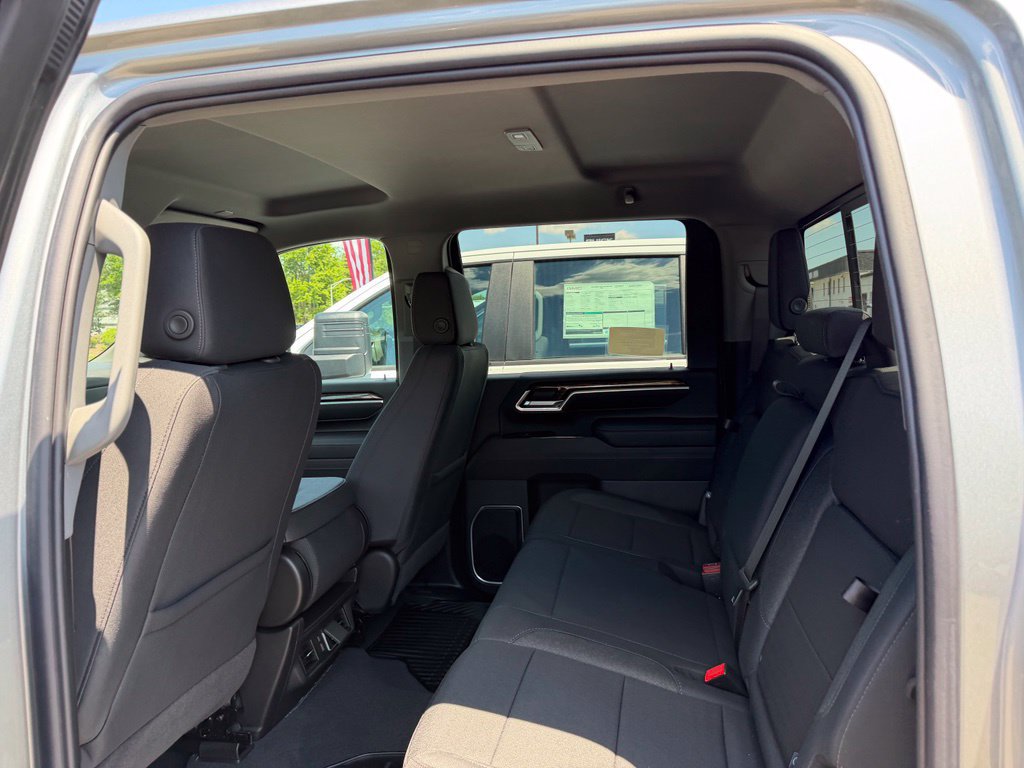 2026 GMC Sierra 3500HD SLE - Photo 10