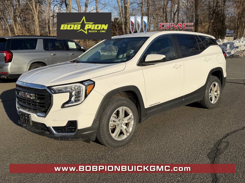 2024 GMC Terrain SLE's photo