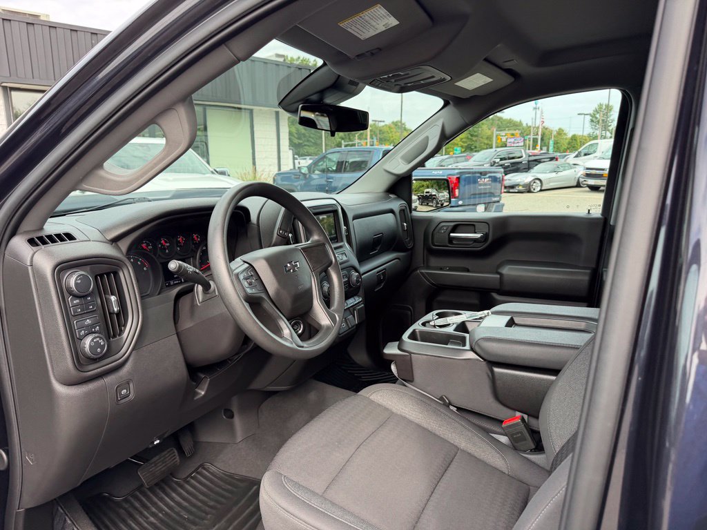 2024 Chevrolet Silverado 1500 Custom - Photo 18