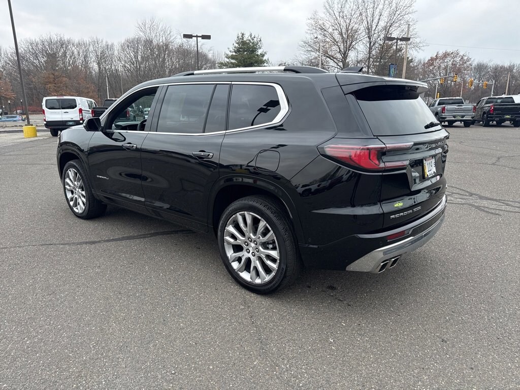 Used 2024 GMC Acadia Denali SUV