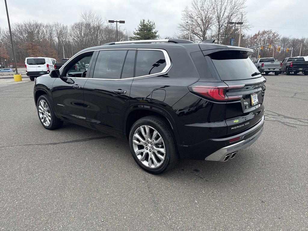 2024 Gmc Acadia Denali photo 2
