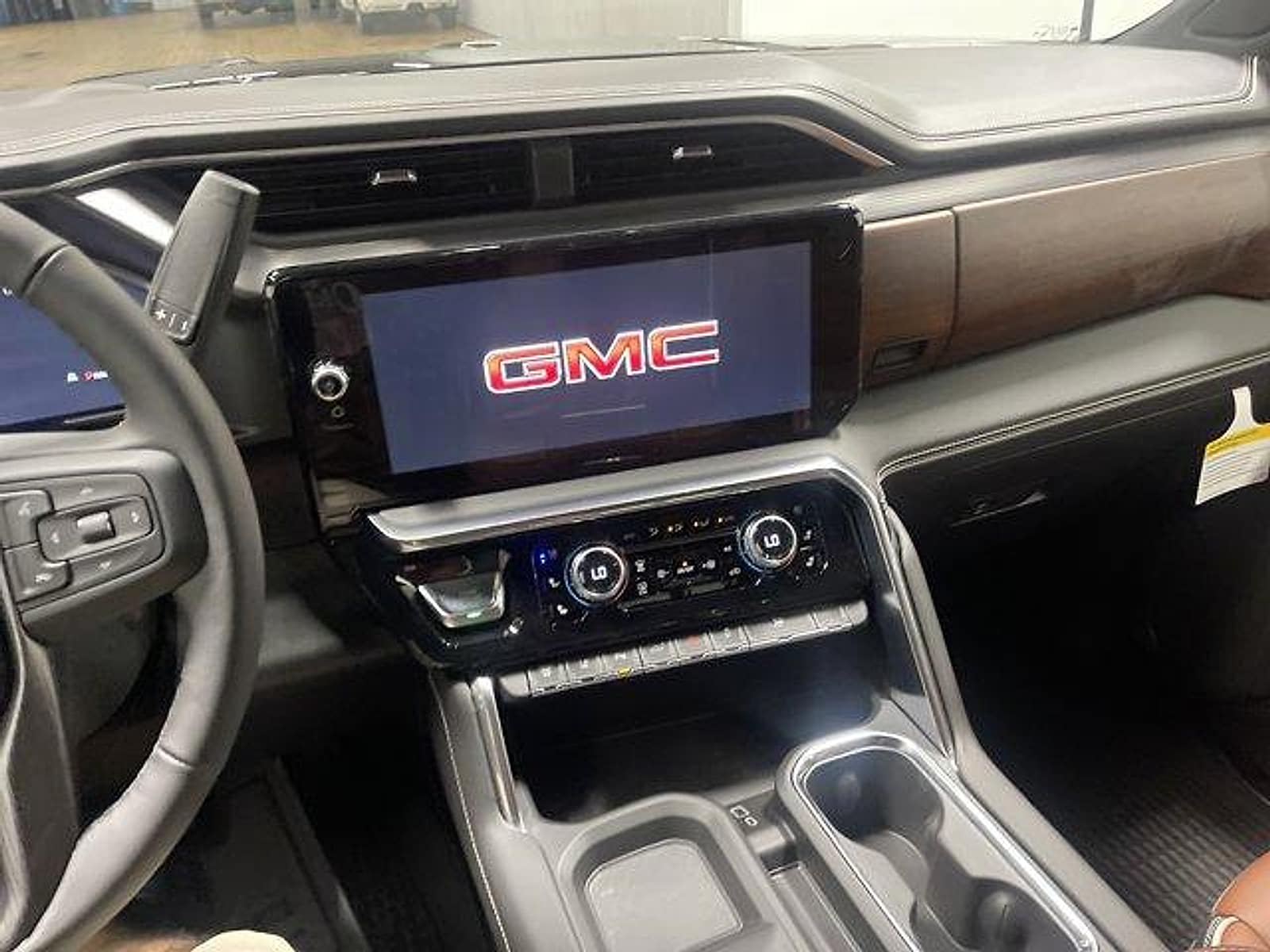 2026 GMC Sierra 3500HD Denali Ultimate - Photo 20