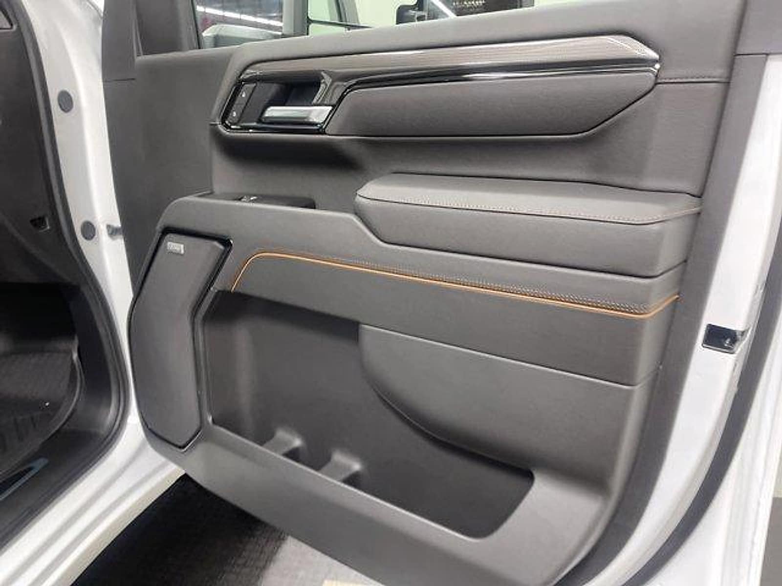 2026 GMC Sierra 2500HD AT4 - Photo 17
