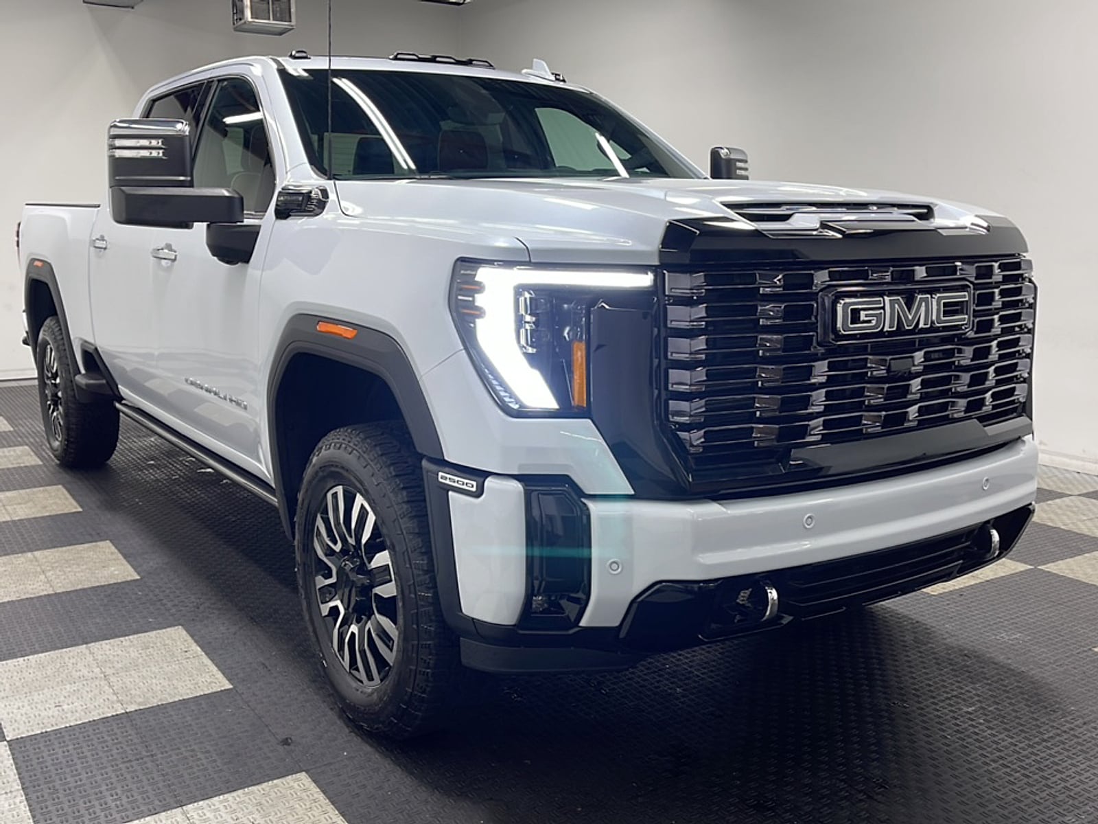 2026 GMC Sierra 2500HD Denali Ultimate - Photo 24