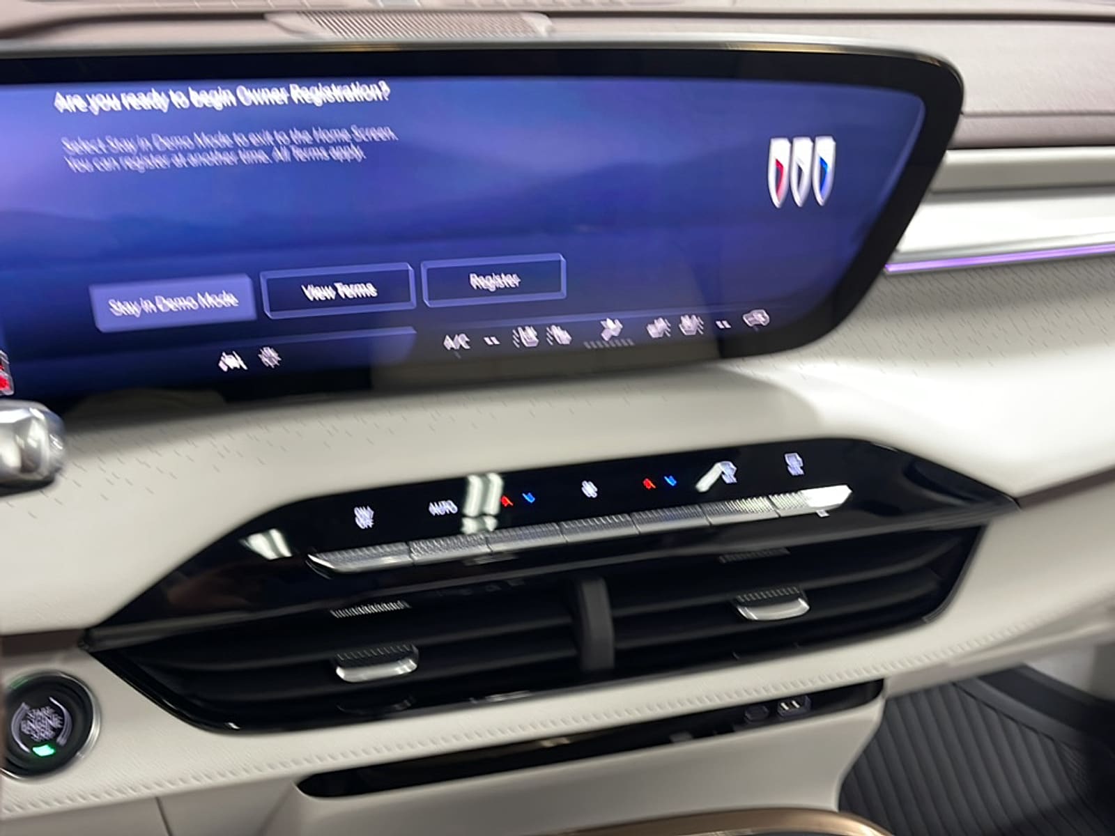 2026 Buick Enclave Avenir - Photo 8