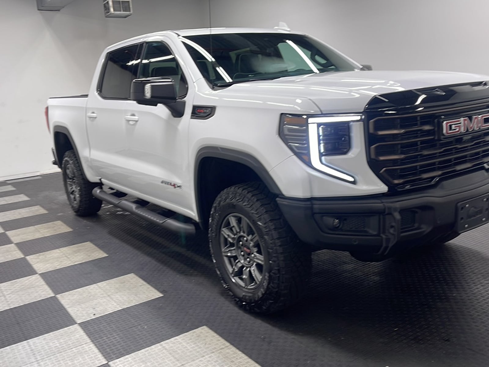 2026 GMC Sierra 1500 AT4X - Photo 24