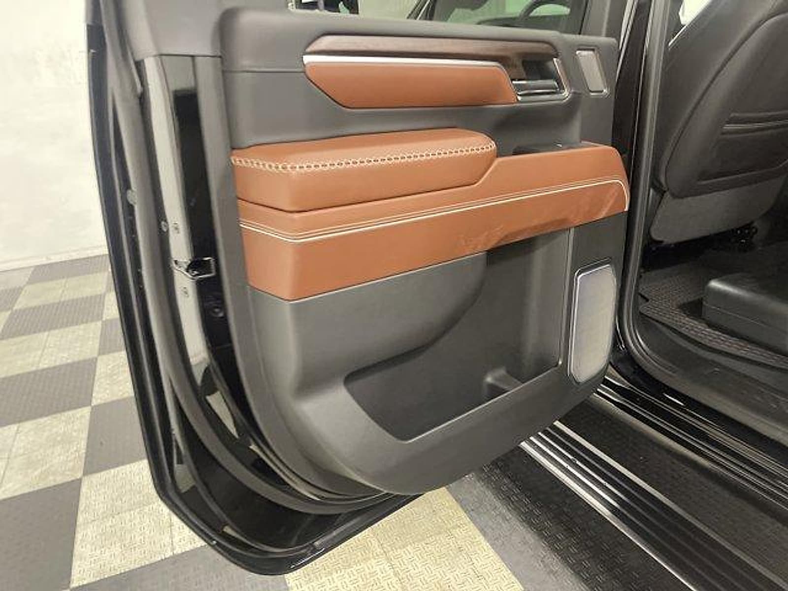 2026 GMC Sierra 3500HD Denali Ultimate - Photo 11