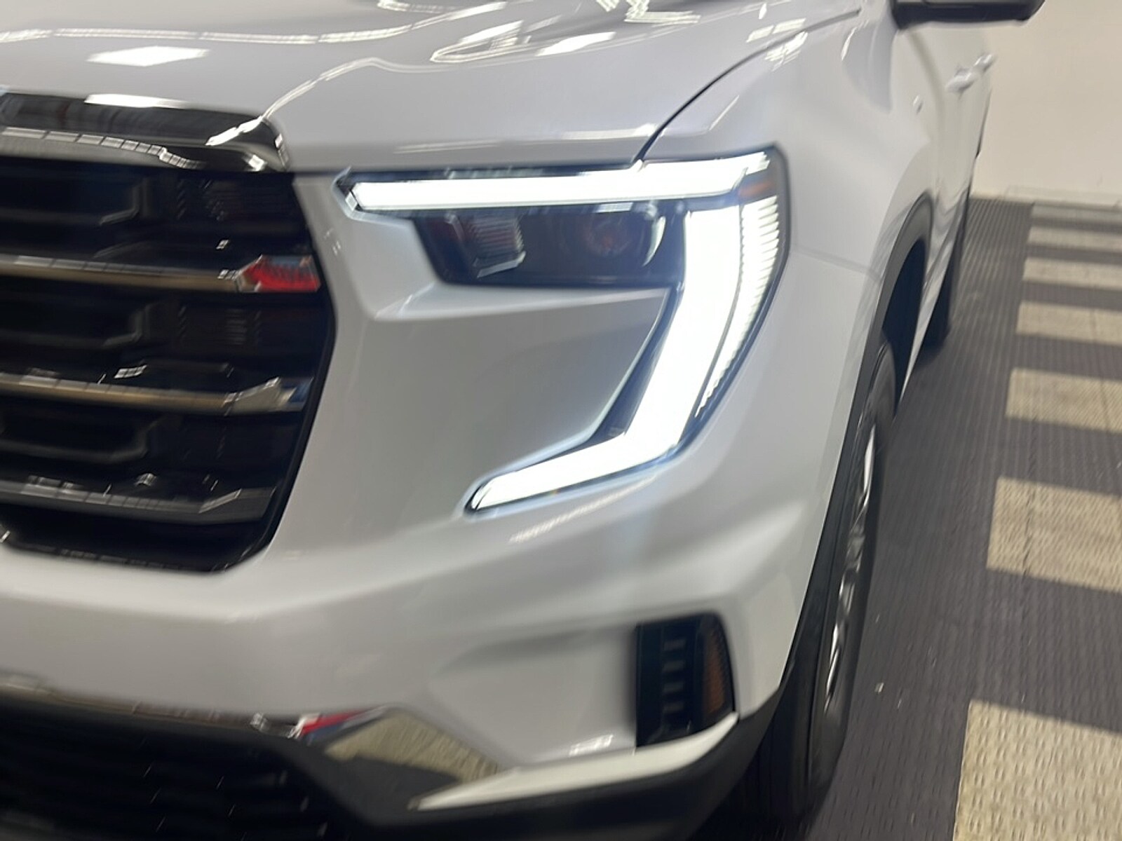 2026 GMC Acadia Elevation - Photo 27