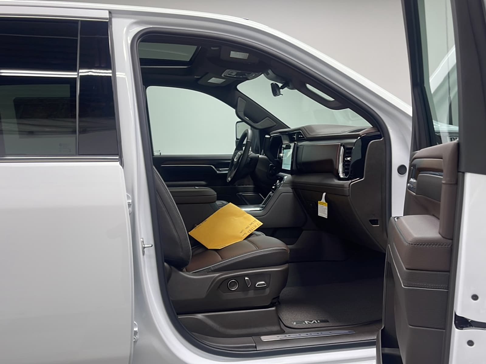 2026 GMC Sierra 2500HD Denali - Photo 22