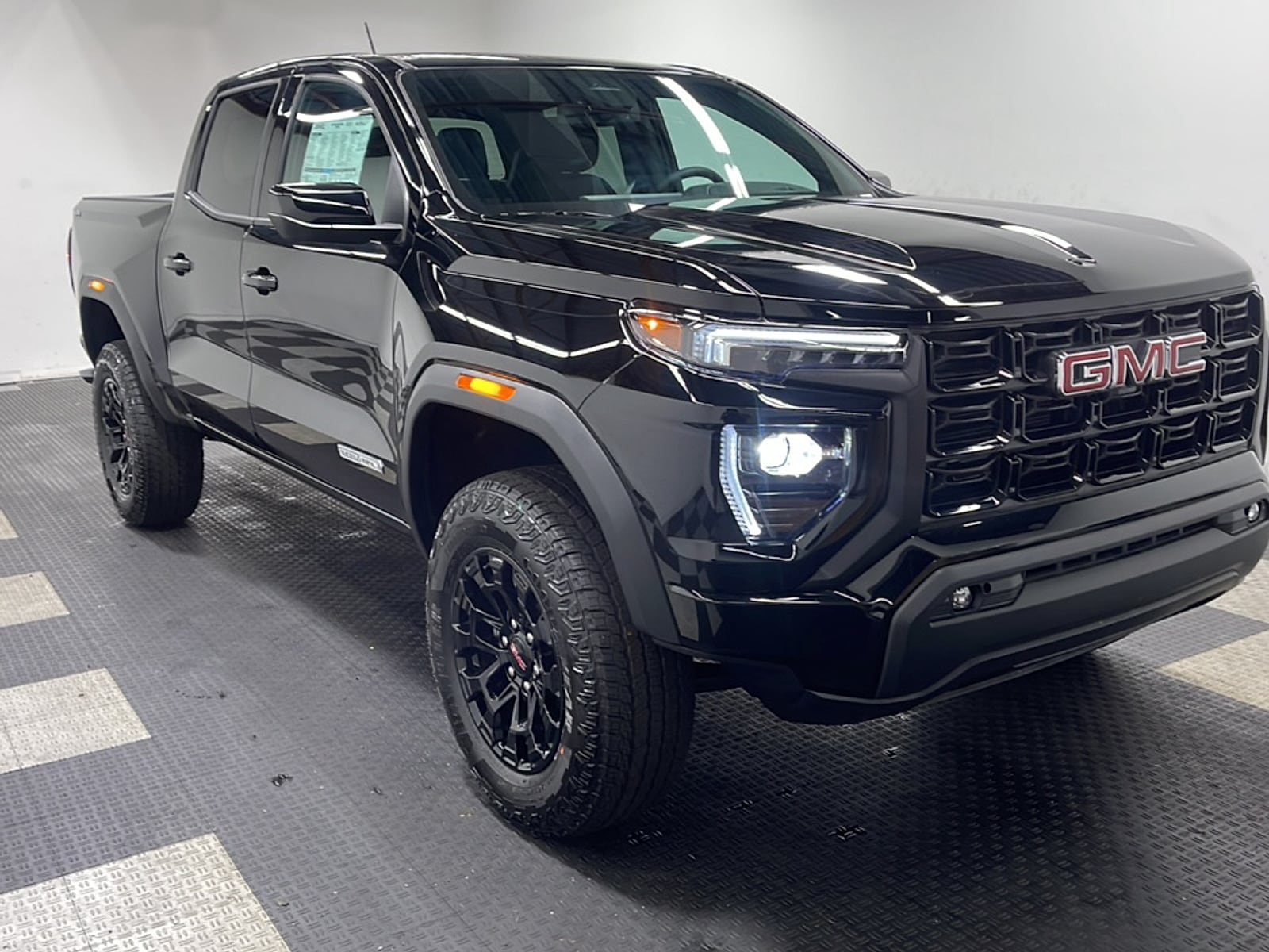 2026 GMC Canyon Elevation - Photo 23