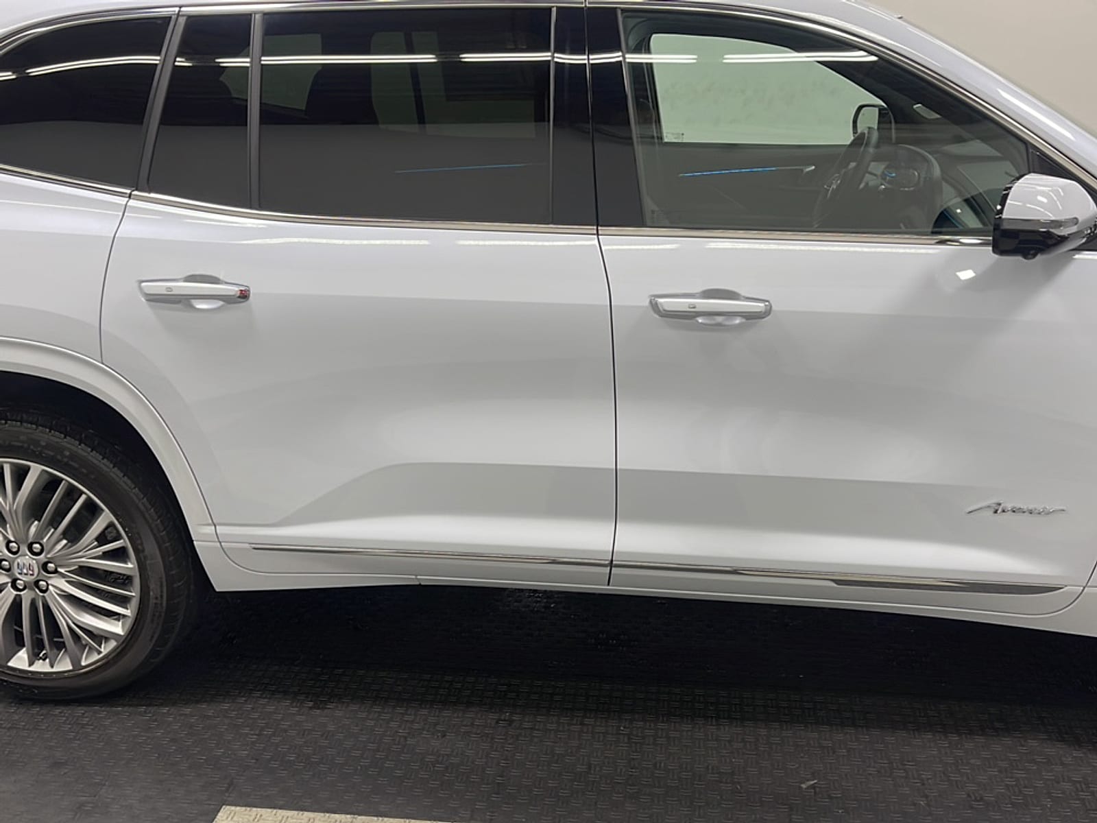 2027 Buick Enclave Avenir - Photo 22
