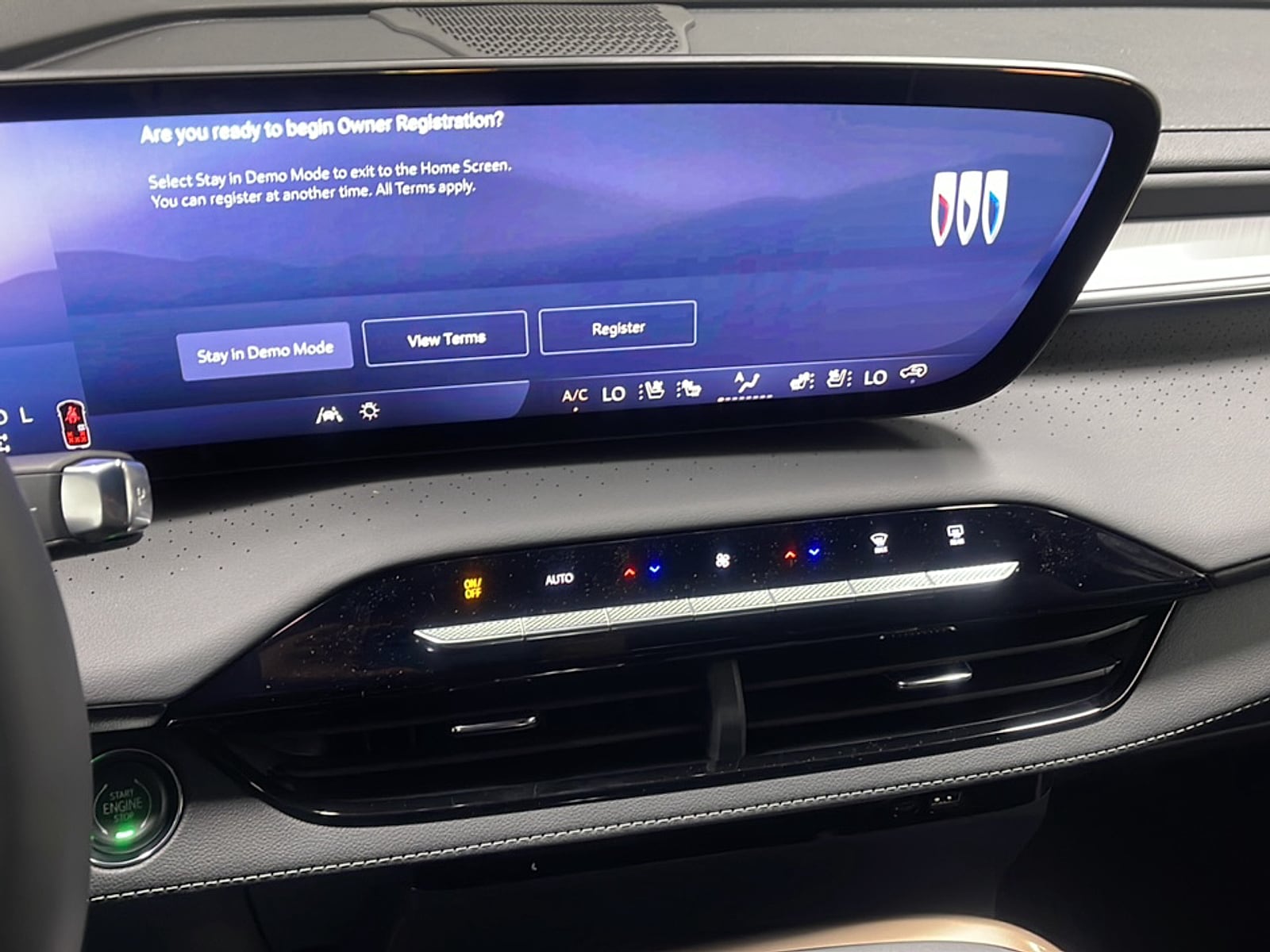 2026 Buick Enclave Avenir - Photo 8