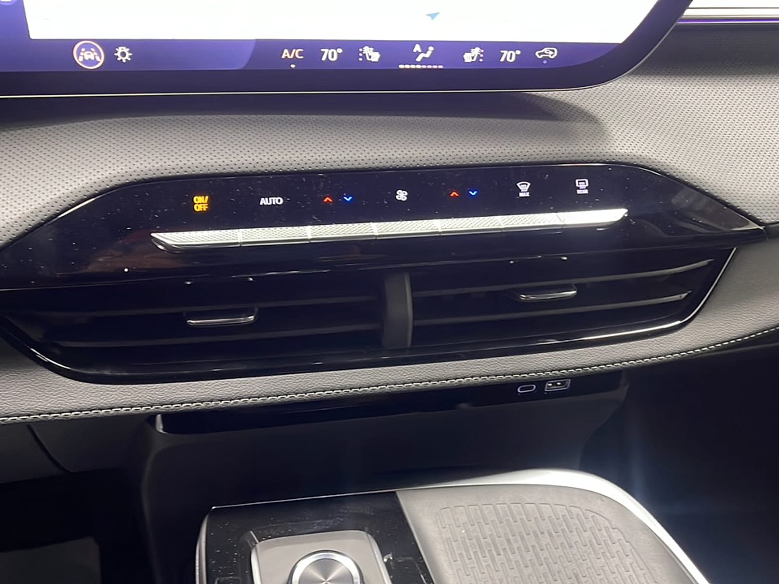 2027 Buick Enclave Preferred - Photo 11