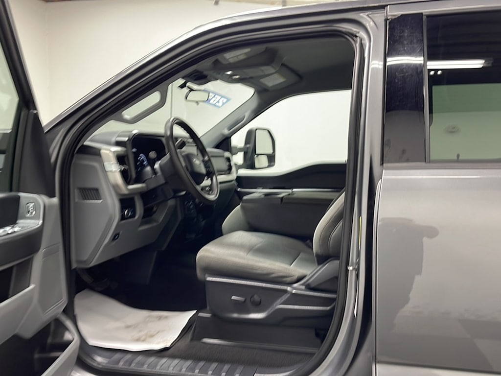 Used 2025 Ford Super Duty F-350 DRW XL