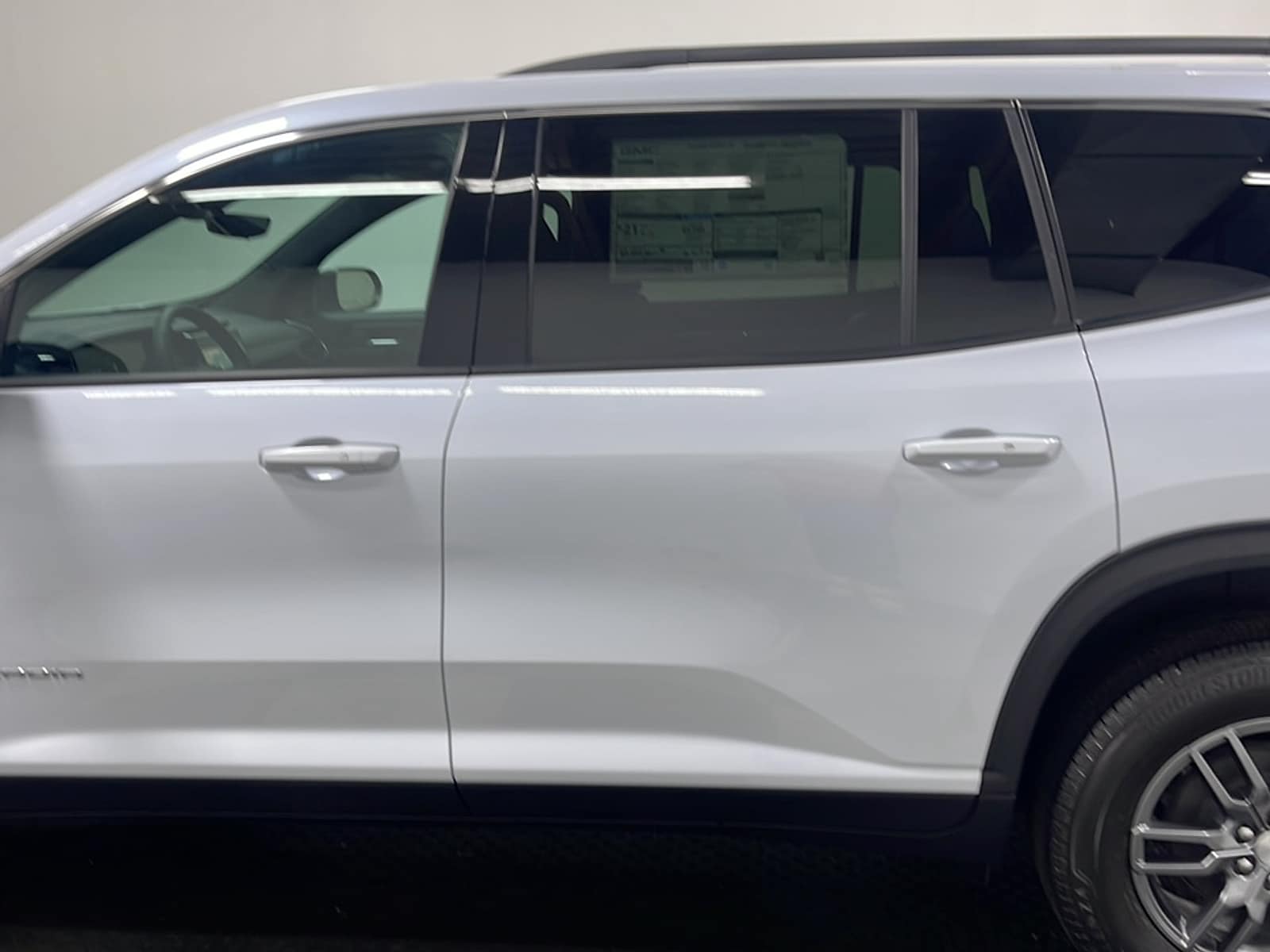 2026 GMC Acadia Elevation - Photo 14
