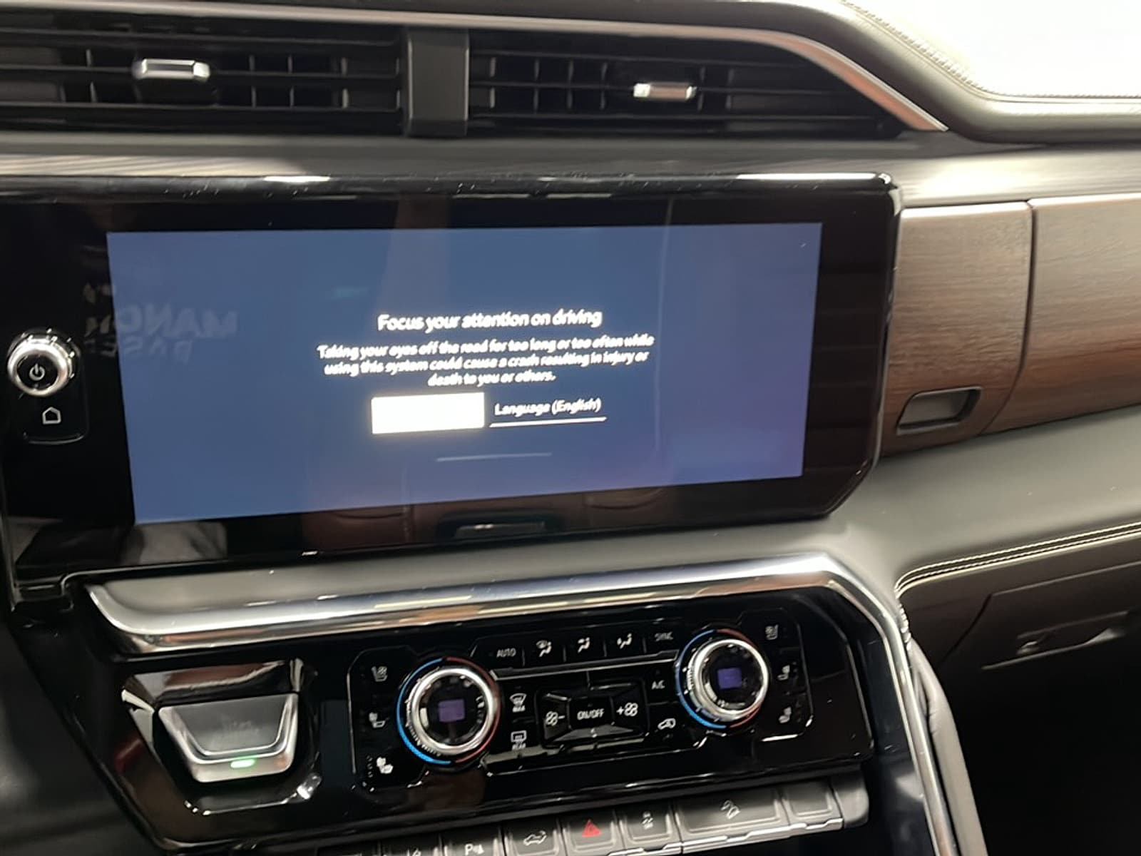 2026 GMC Sierra 2500HD Denali Ultimate - Photo 8
