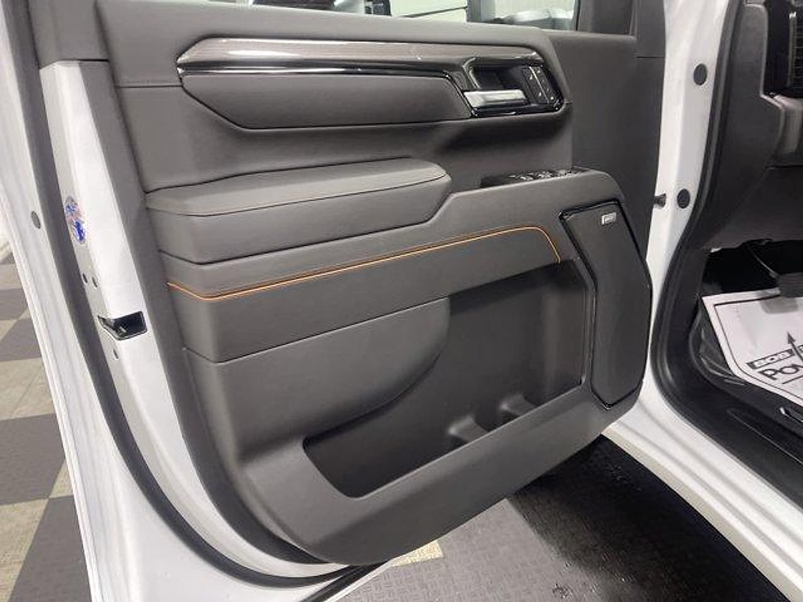 2026 GMC Sierra 2500HD AT4 - Photo 8