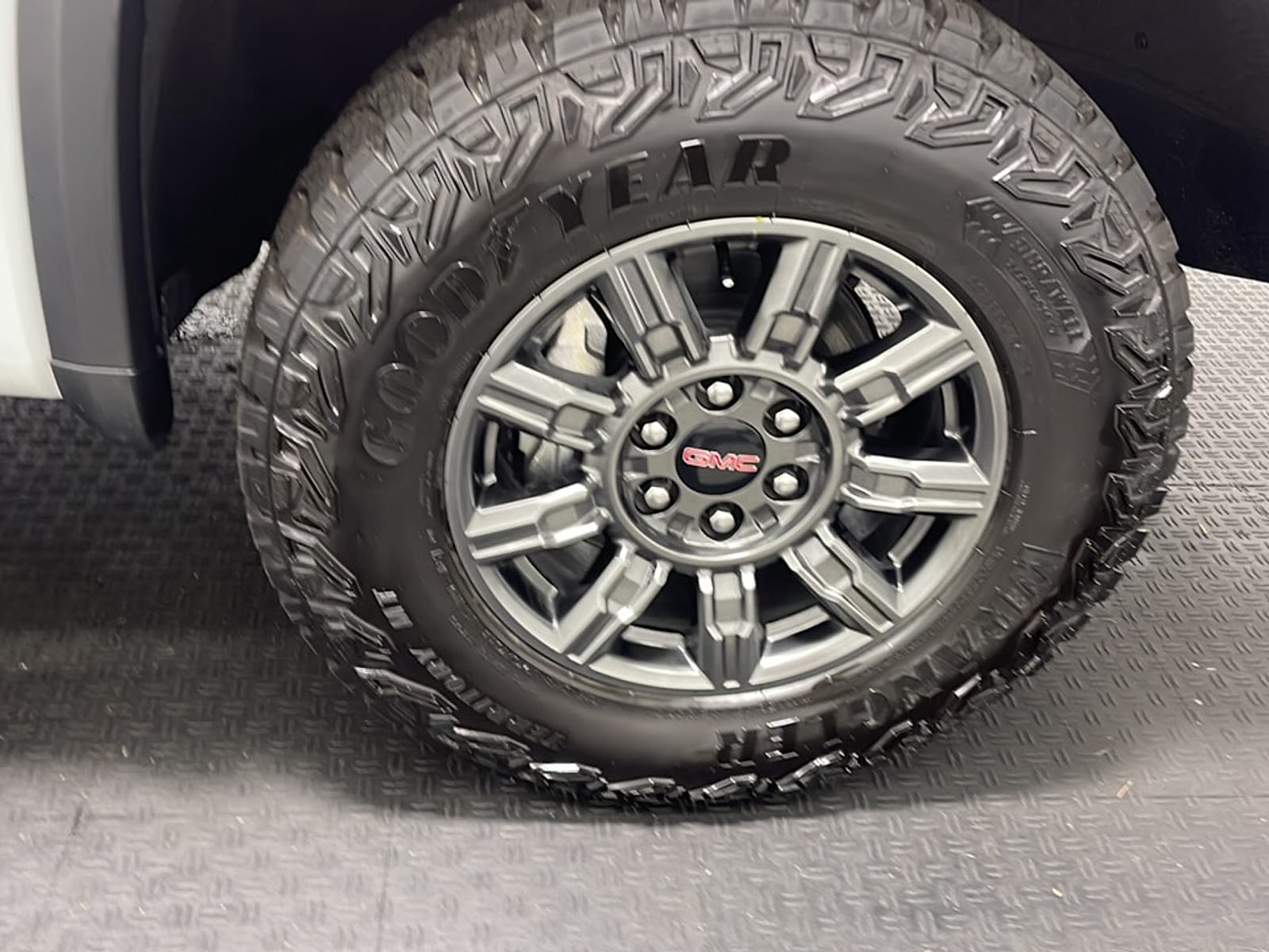 2026 GMC Sierra 1500 AT4X - Photo 23