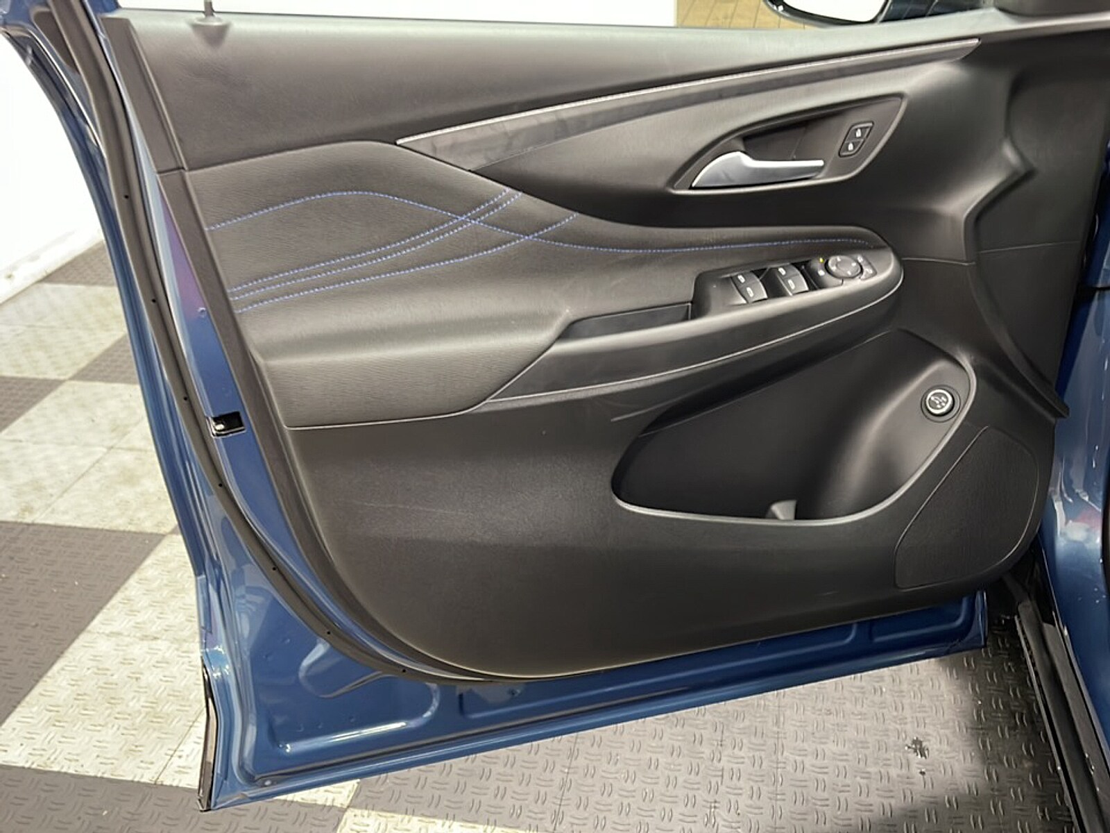 2026 Buick Envista Sport Touring - Photo 13