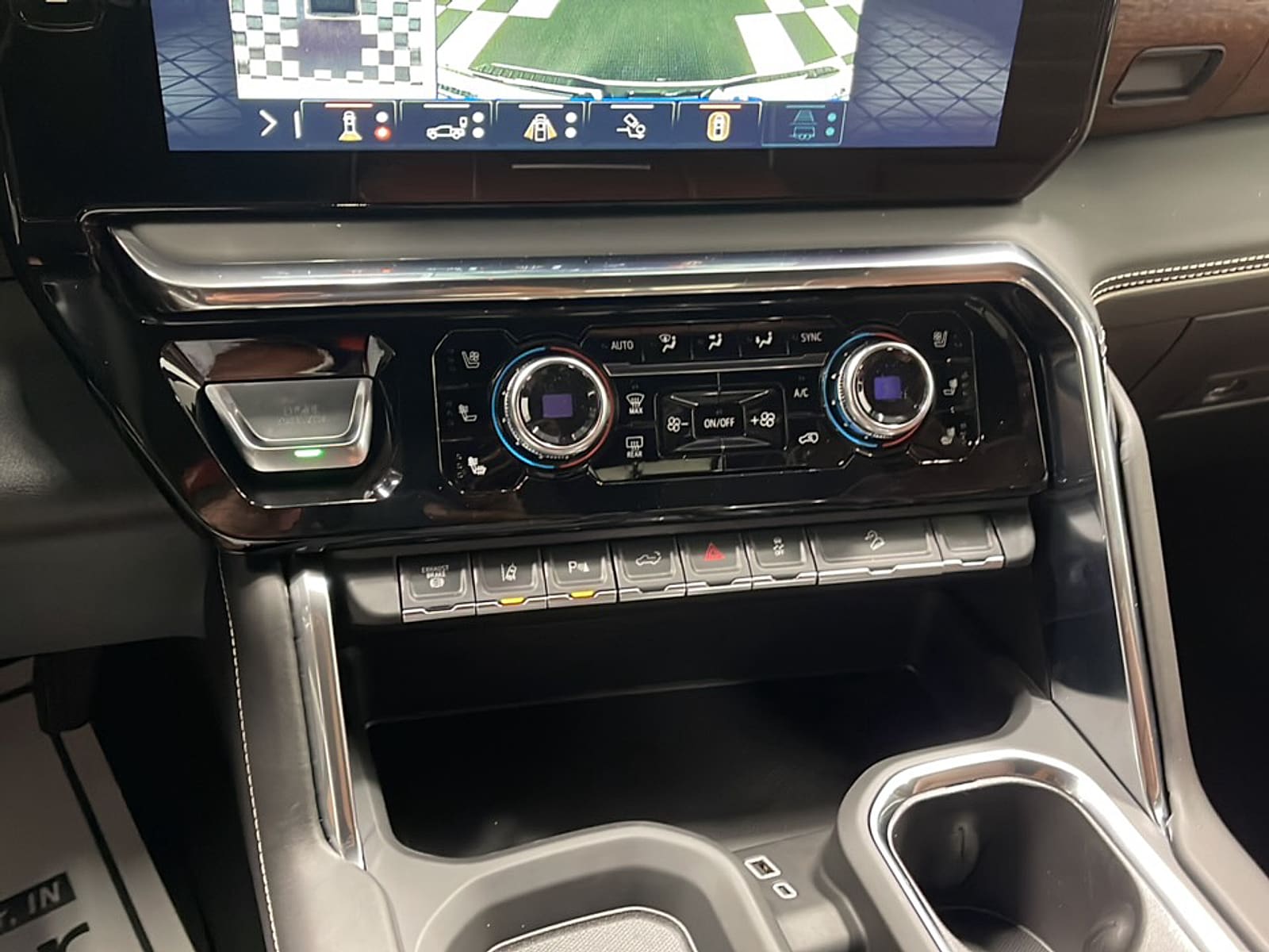2026 GMC Sierra 2500HD Denali Ultimate - Photo 11