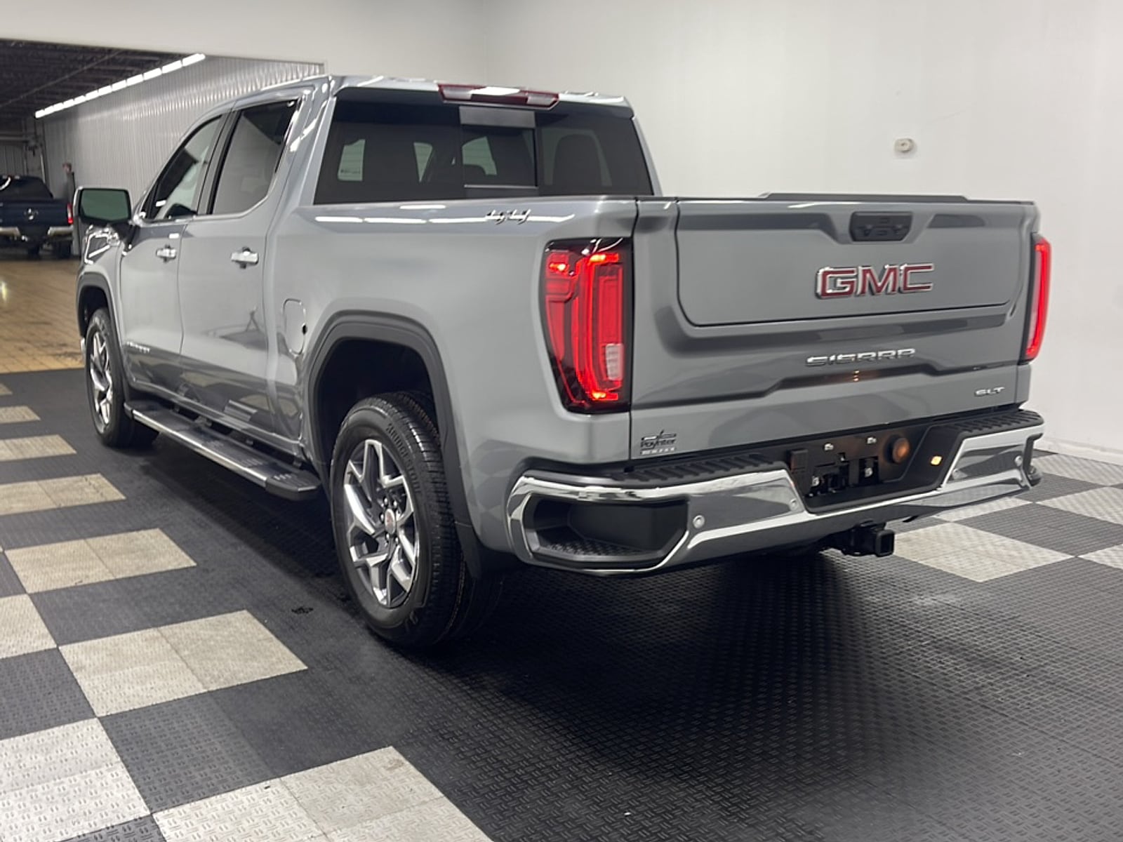 2026 GMC Sierra 1500 SLT - Photo 16