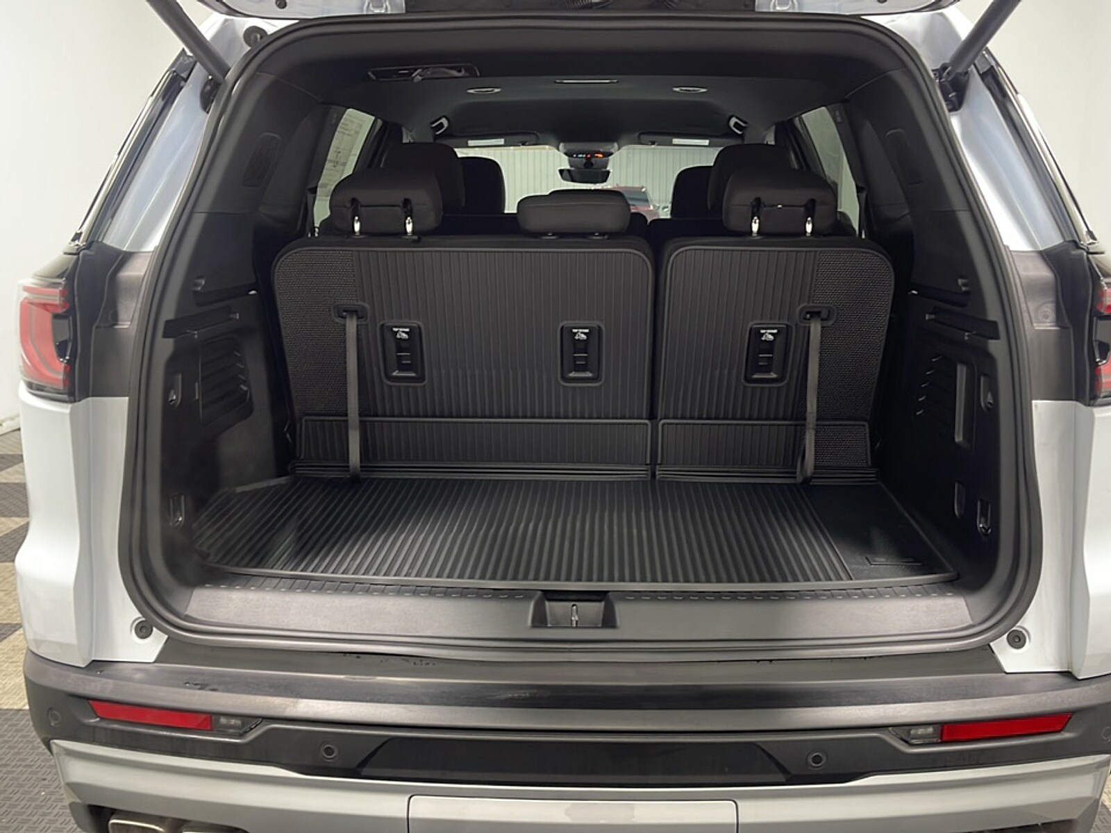 2026 GMC Acadia Elevation - Photo 18